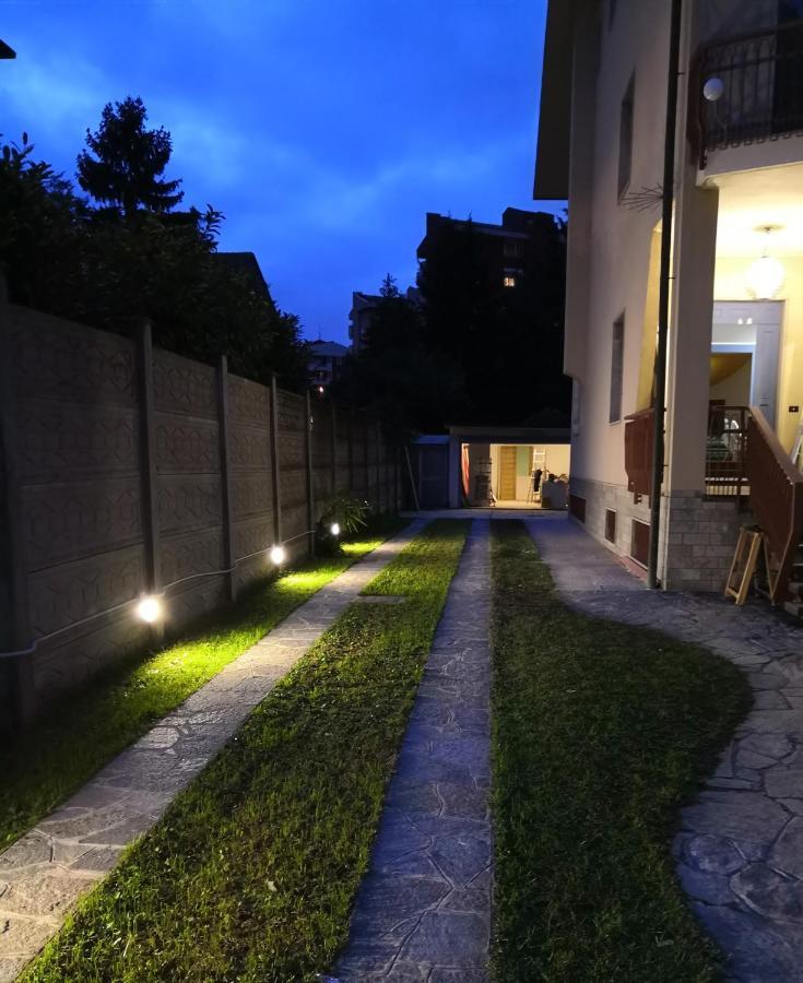Hotel Flatmilan Cernusco Sul Naviglio Exterior foto