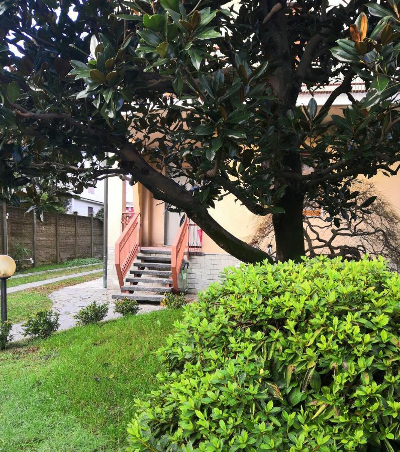 Hotel Flatmilan Cernusco Sul Naviglio Exterior foto